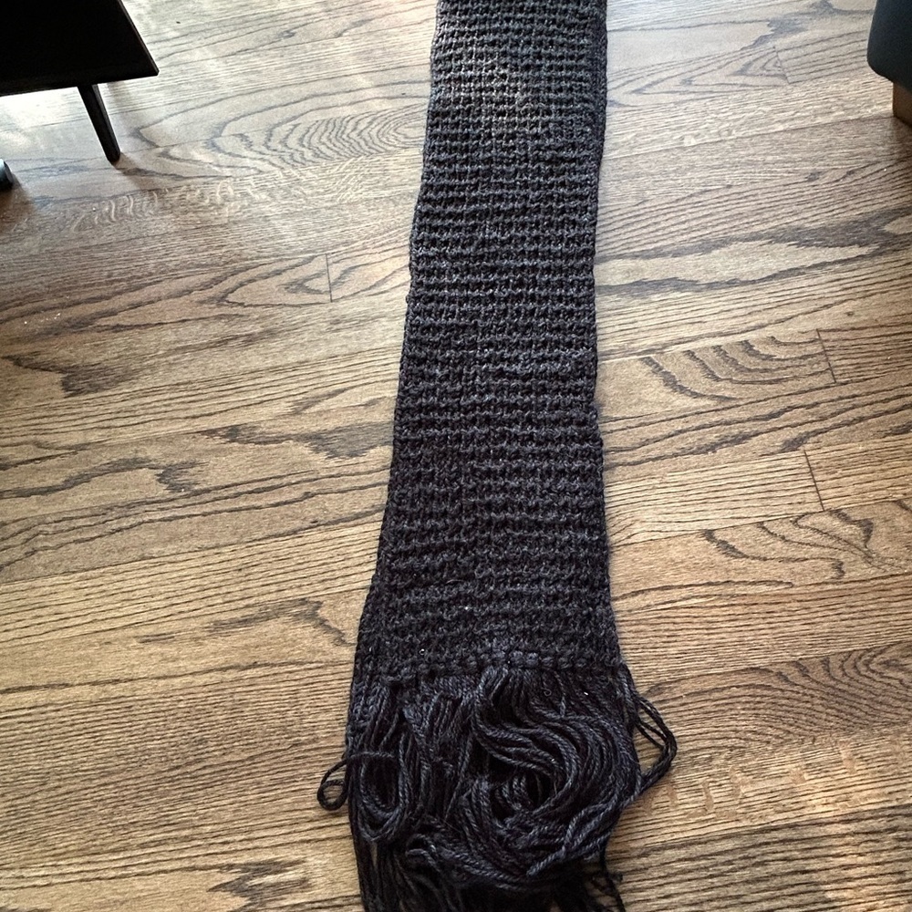 Alexandra Bartlett Black Knit  Scarf